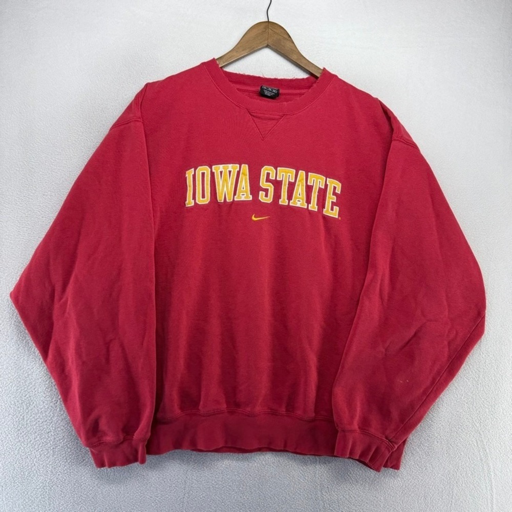 Vintage Iowa State Sweatshirt mens XL Red Nike Center Swoosh Crewneck Distressed